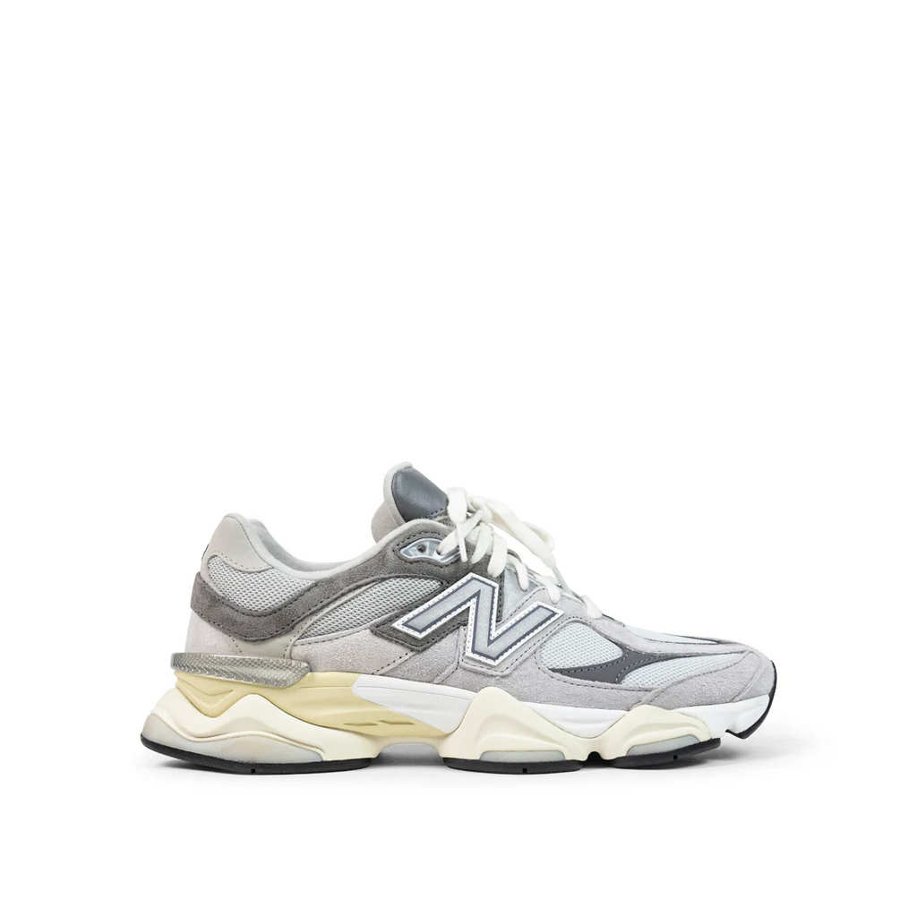 New Balance 9060 RAIN CLOUD Light Gray