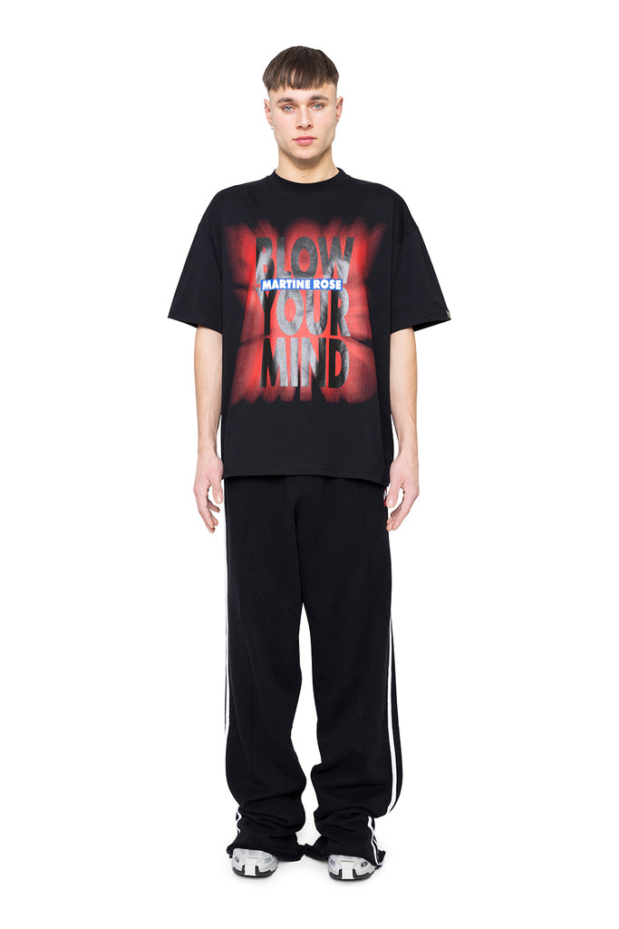 Martine Rose OVERSIZED S/S T-SHIRT BLACK / BLOW YOUR MIND Tan